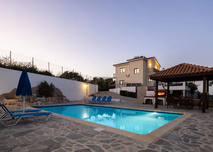 Ira Finiki Villa Lachi