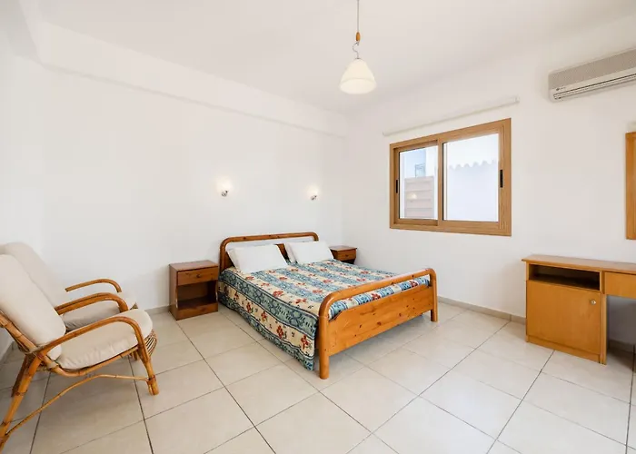 Ira Finiki Villa Lachi