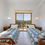 Ira Finiki Villa