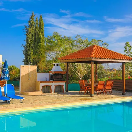 Ira Finiki Villa
