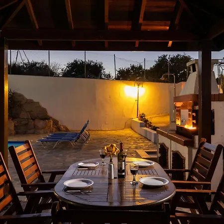 Ira Finiki Villa Lachi