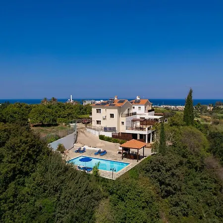 Villa Ira Finiki *
